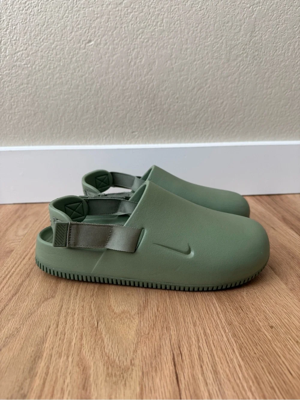 Nike Calm Mule Oil Green Slip On Men’s 9 | Women’s 10